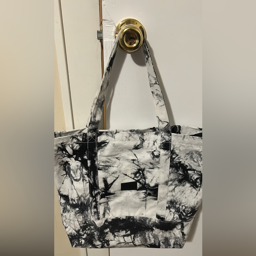 Victoria secret tote never used
